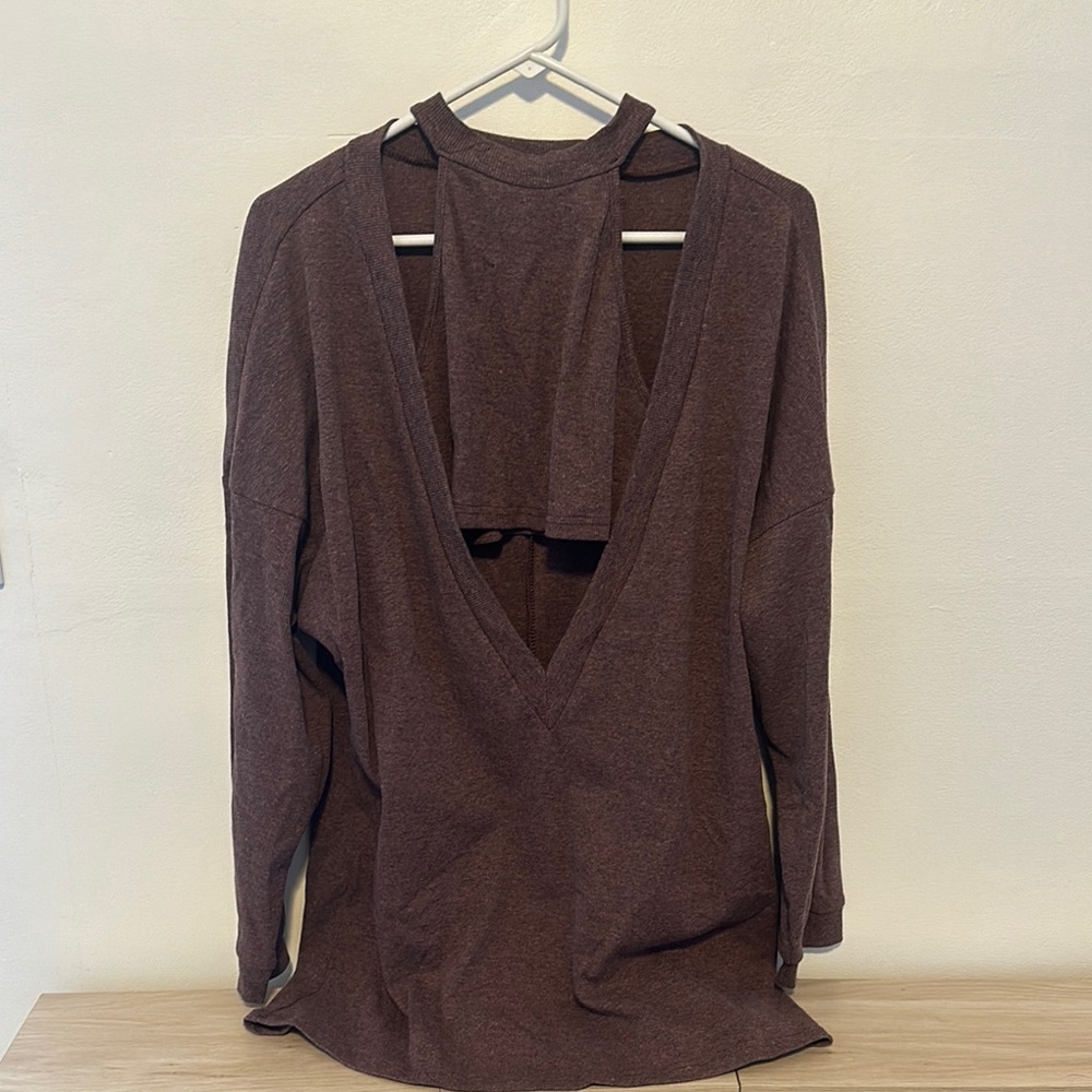 Athlesure sweatshirt and crop top